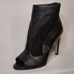 ✨MY KINK IS KARMA✨ BCBGeberation Chorus Black Leather Peep Toe Heel Size 6